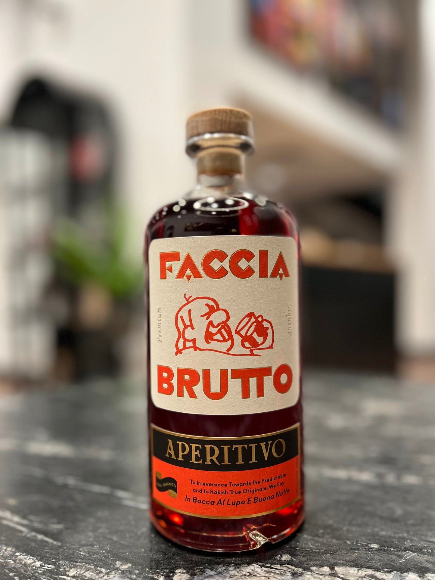 Faccia Brutto, Aperitivo